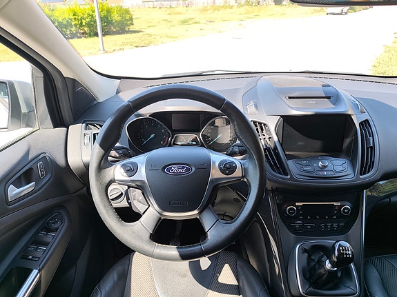Ford Kuga 7 of 25