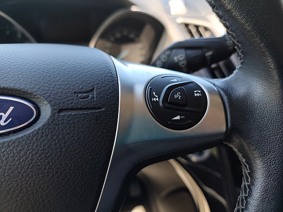 Ford Kuga 13 of 25