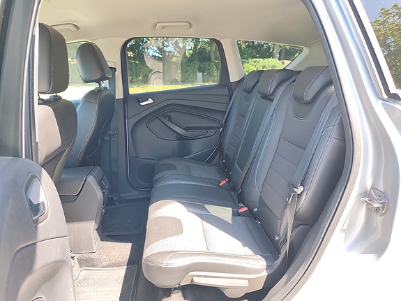 Ford Kuga 19 of 25
