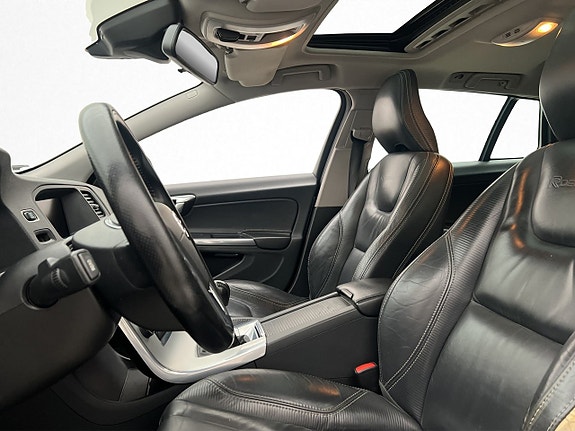 Volvo V60 12 of 30