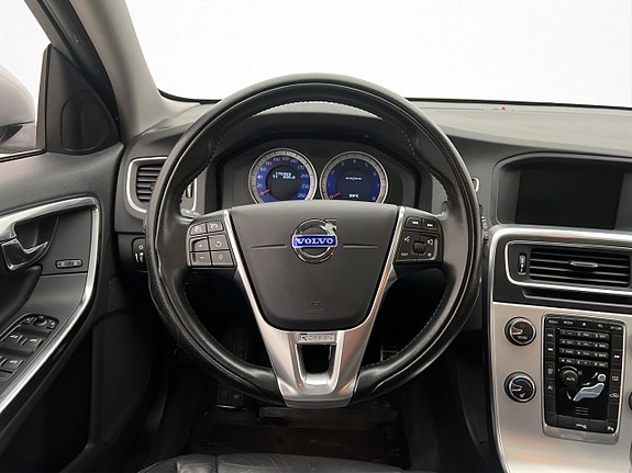 Volvo V60 15 of 30