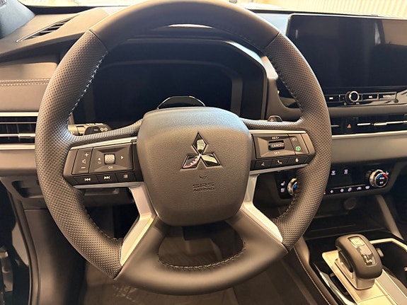 Mitsubishi Outlander 12 of 22