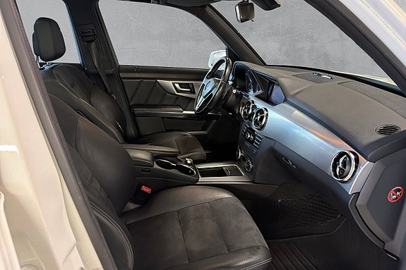 Mercedes-Benz GLK220 15 of 16