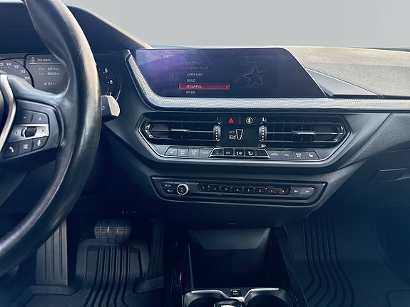 BMW 118i 12 of 15