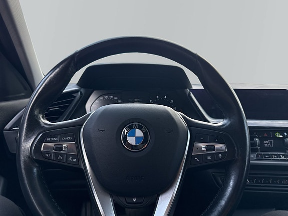 BMW 118i 14 of 15