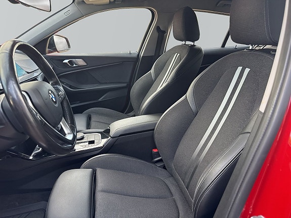 BMW 118i 8 of 15