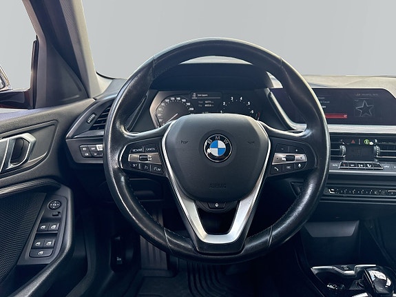 BMW 118i 13 of 15