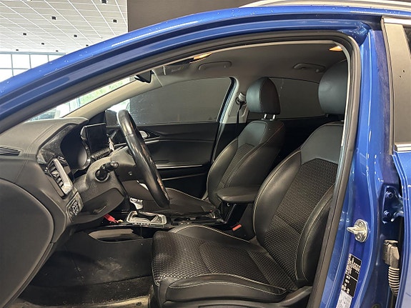 Kia Ceed 4 of 6