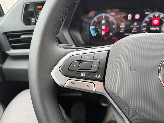 Volkswagen Caddy Maxi 17 of 22