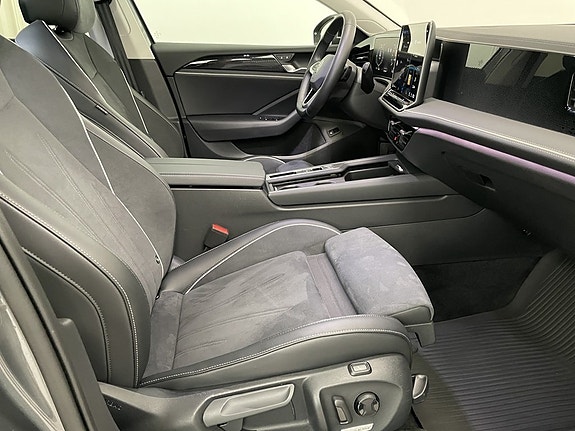 Volkswagen Passat 13 of 20