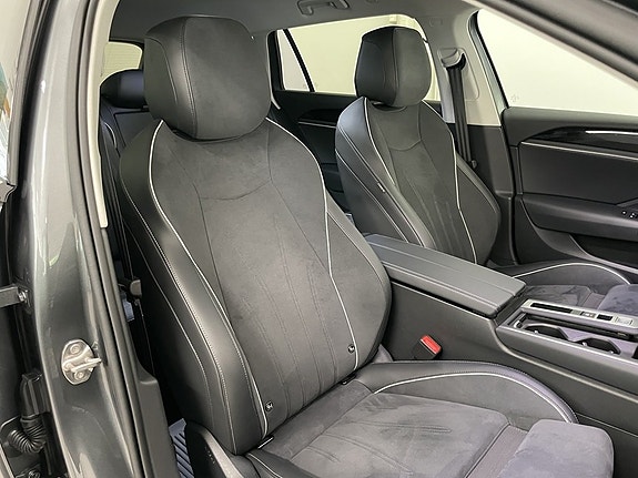 Volkswagen Passat 12 of 20