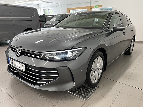 Volkswagen Passat 16 of 20