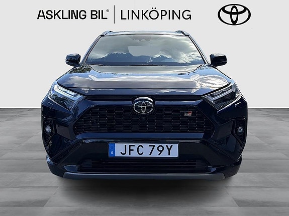 Toyota RAV4 6 of 16