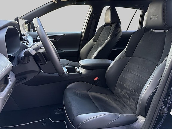 Toyota RAV4 12 of 16