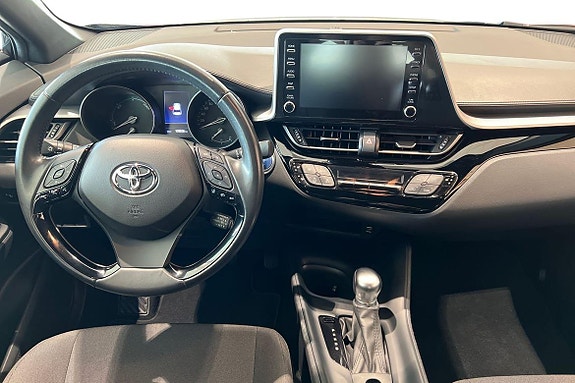 Toyota C-HR 20 of 30