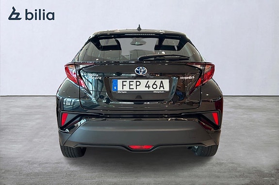 Toyota C-HR 9 of 30