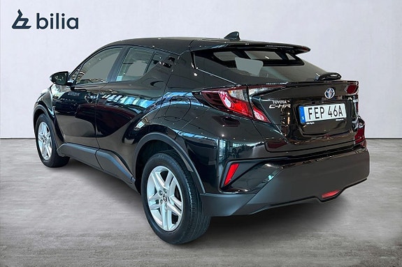 Toyota C-HR 3 of 30