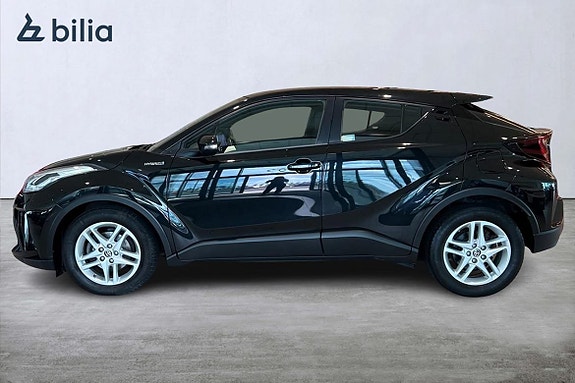 Toyota C-HR 6 of 30