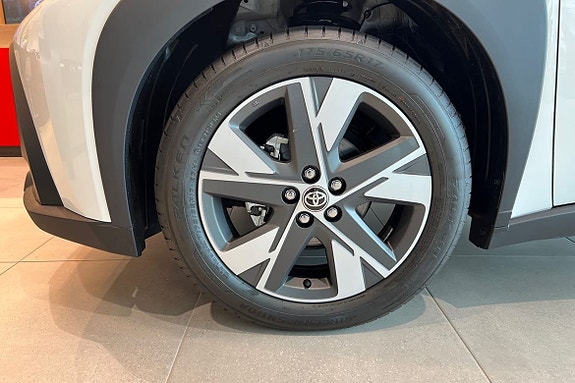 Toyota Aygo X 17 of 21