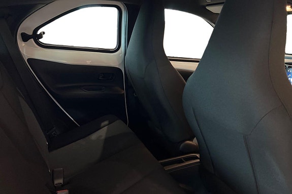 Toyota Aygo X 9 of 21