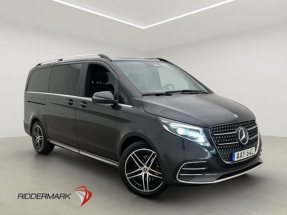 Mercedes-Benz V300 3 of 30