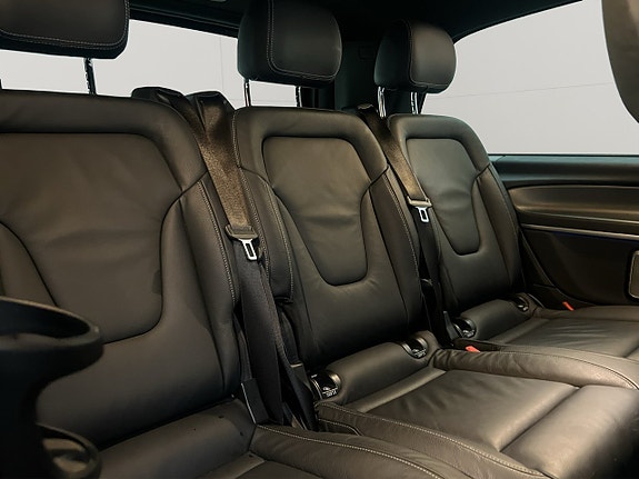 Mercedes-Benz V300 29 of 30