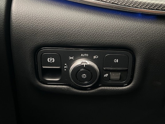 Mercedes-Benz V300 15 of 30