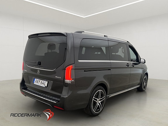 Mercedes-Benz V300 9 of 30