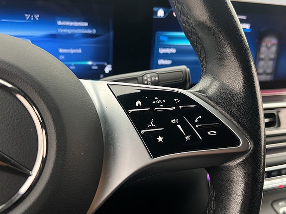 Mercedes-Benz V300 20 of 30
