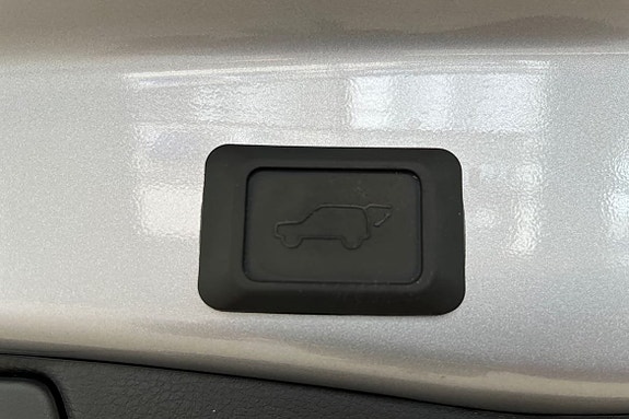 Toyota RAV4 22 of 26