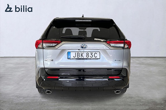 Toyota RAV4 4 of 26
