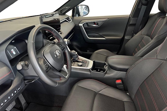 Toyota RAV4 14 of 26