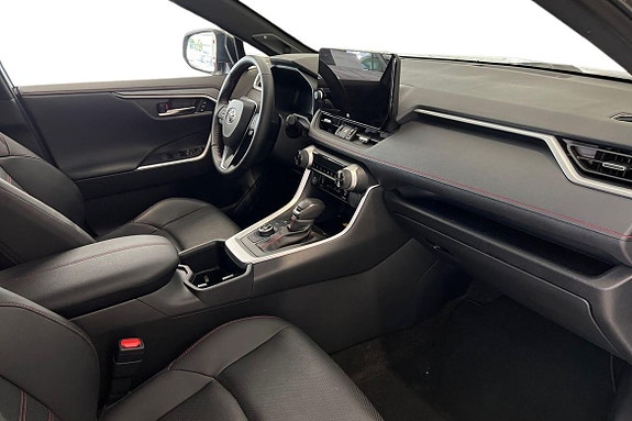 Toyota RAV4 7 of 26