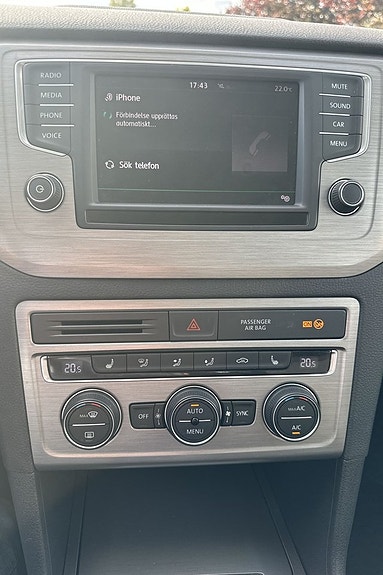 Volkswagen Golf Sportsvan 16 of 17