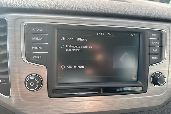 Volkswagen Golf Sportsvan 17 of 17