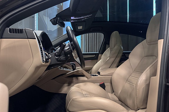 Porsche Cayenne Coupe 10 of 20