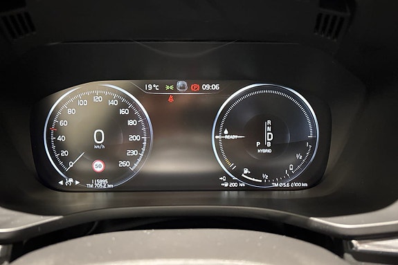 Volvo XC60 16 of 22