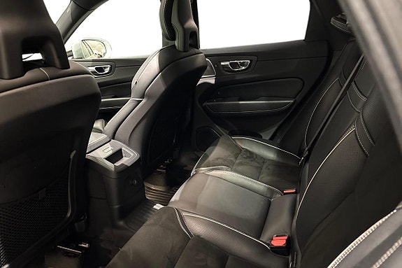 Volvo XC60 13 of 22