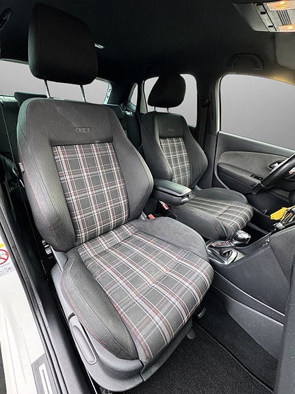 Volkswagen Polo 18 of 23