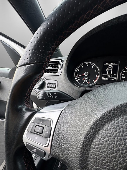 Volkswagen Polo 15 of 23