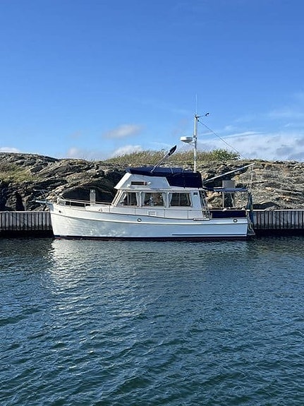 Grand Banks 32 3 of 30