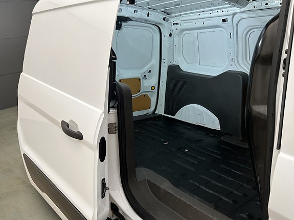 Ford Transit Connect 12 of 30