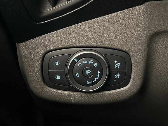 Ford Transit Connect 13 of 30