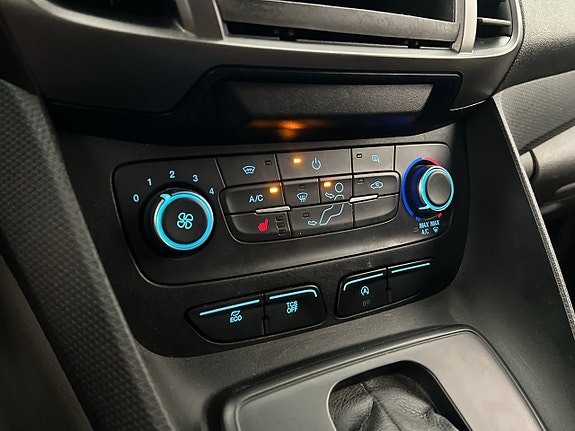 Ford Transit Connect 23 of 30