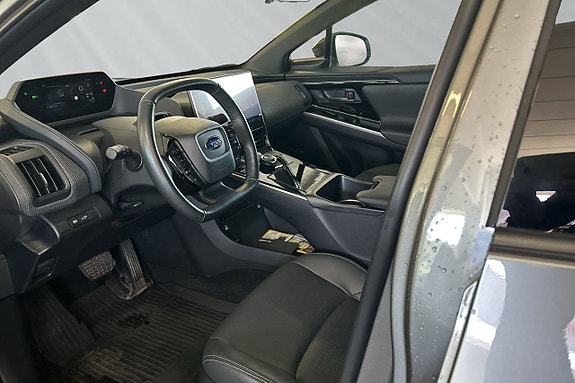 Subaru Solterra 5 of 6