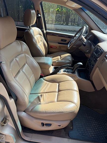Jeep Grand Cherokee 8 of 9