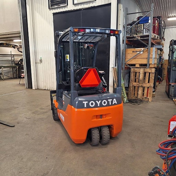 Toyota 8FBE20T 5 of 7