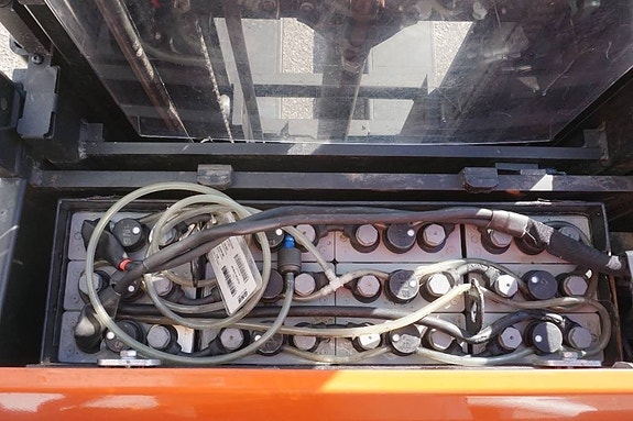 Toyota SPE120L 4 of 8