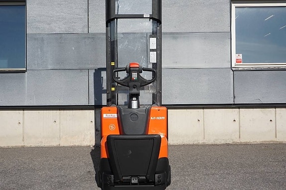 Toyota SWE120L 5 of 10