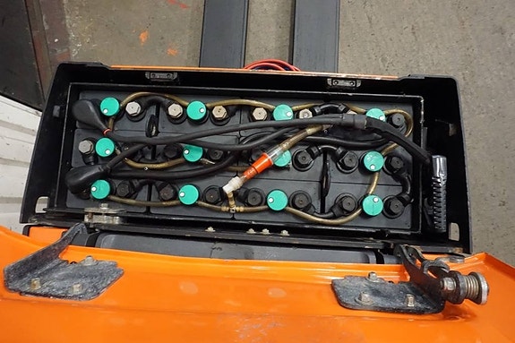 Toyota LPE250 4 of 11